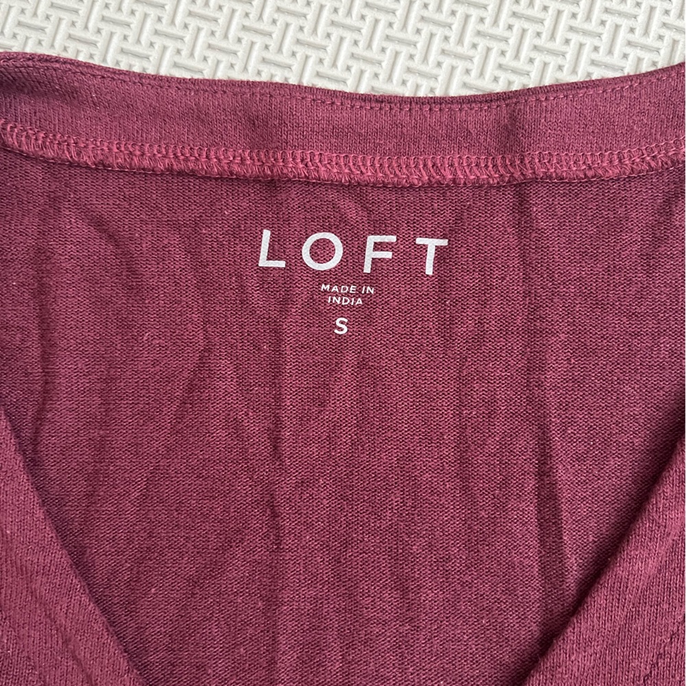 LOFT Side Ruching Top - Picture 2 of 2